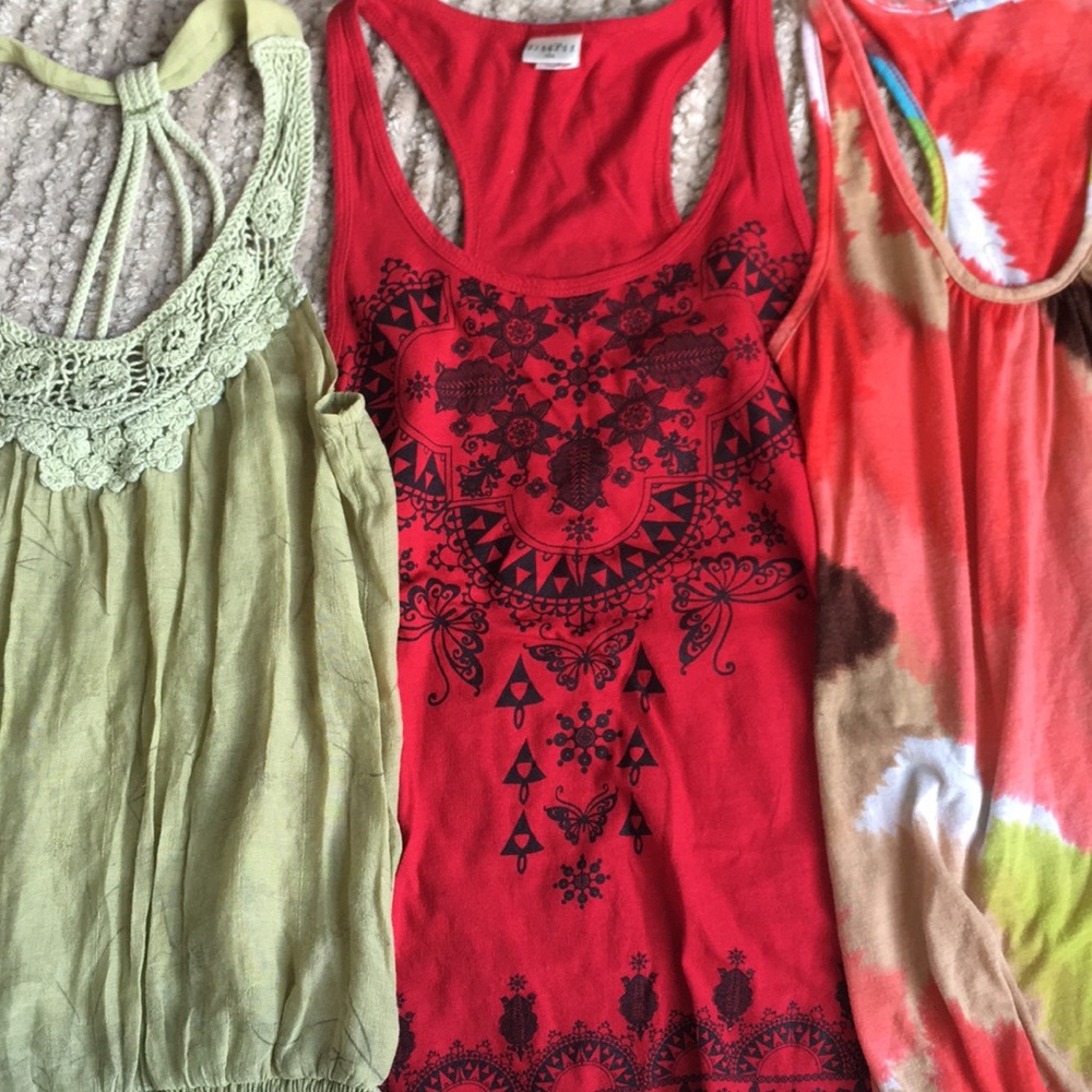 Bundle !! 4 racerback shirts
